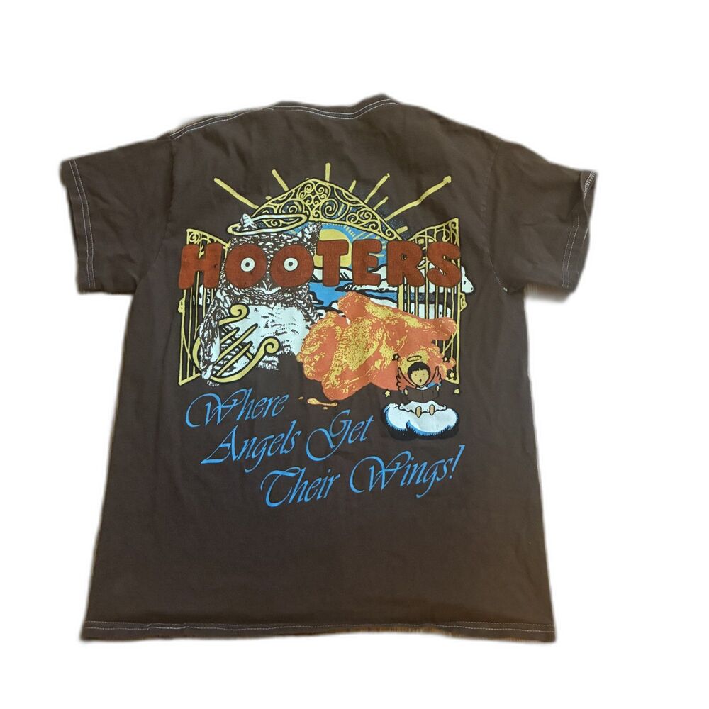 Hooters Where Angels Get Their Wings Graphic T-Shirt M Sports Bar Y2K Owl Retro